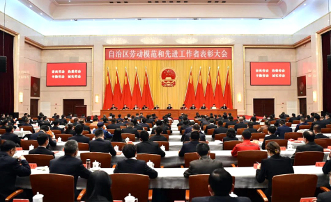 寧夏華御黨總支書記、總經(jīng)理顧家立被授予寧夏自治區(qū)勞動(dòng)模范稱號(hào)