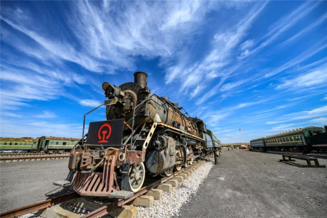 憶歷史，看發(fā)展，固初心