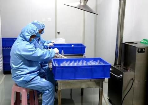 戰(zhàn)疫情——方舟制藥緊急轉(zhuǎn)產(chǎn)，首批產(chǎn)品捐一線