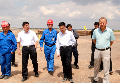 中衛(wèi)市市長李曉波一行到寧夏華御調(diào)研項(xiàng)目進(jìn)度