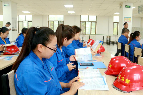 中衛(wèi)市中級(jí)人民法院與寧夏華御聯(lián)合開(kāi)展掃黑除惡主題宣傳活動(dòng)