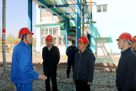 中衛(wèi)市市長李曉波到寧夏華御調研安全生產工作