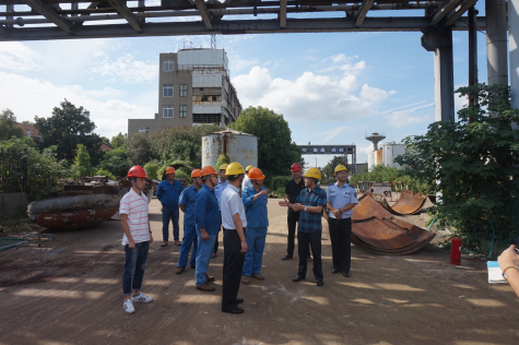 張家港市經(jīng)信委等領(lǐng)導(dǎo)赴信達化工檢查安全工作