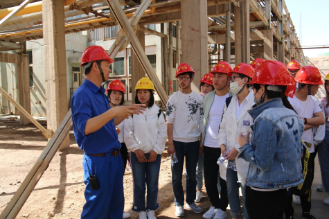 寧夏師范學(xué)院師生到寧夏華御參觀實習(xí)