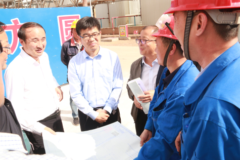 中衛(wèi)市領導調研寧夏華御項目建設并現(xiàn)場辦公