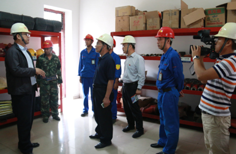 國(guó)務(wù)院安委辦來(lái)寧夏華御督導(dǎo)安全生產(chǎn)工作