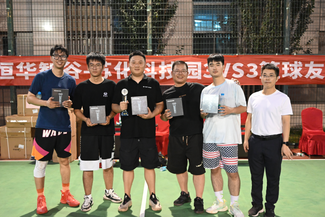 1756689221124688.png 640 (4).png